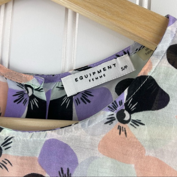 Equipment Femme Raegan Button Back Silk Blend Top Purple Coral Floral Small - Picture 6 of 10